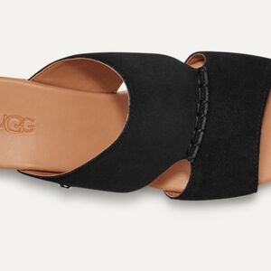 New Ugg Eirene sandal black size 9